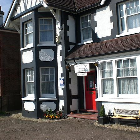 Melville Lodge Gatwick ホーリー エクステリア 写真