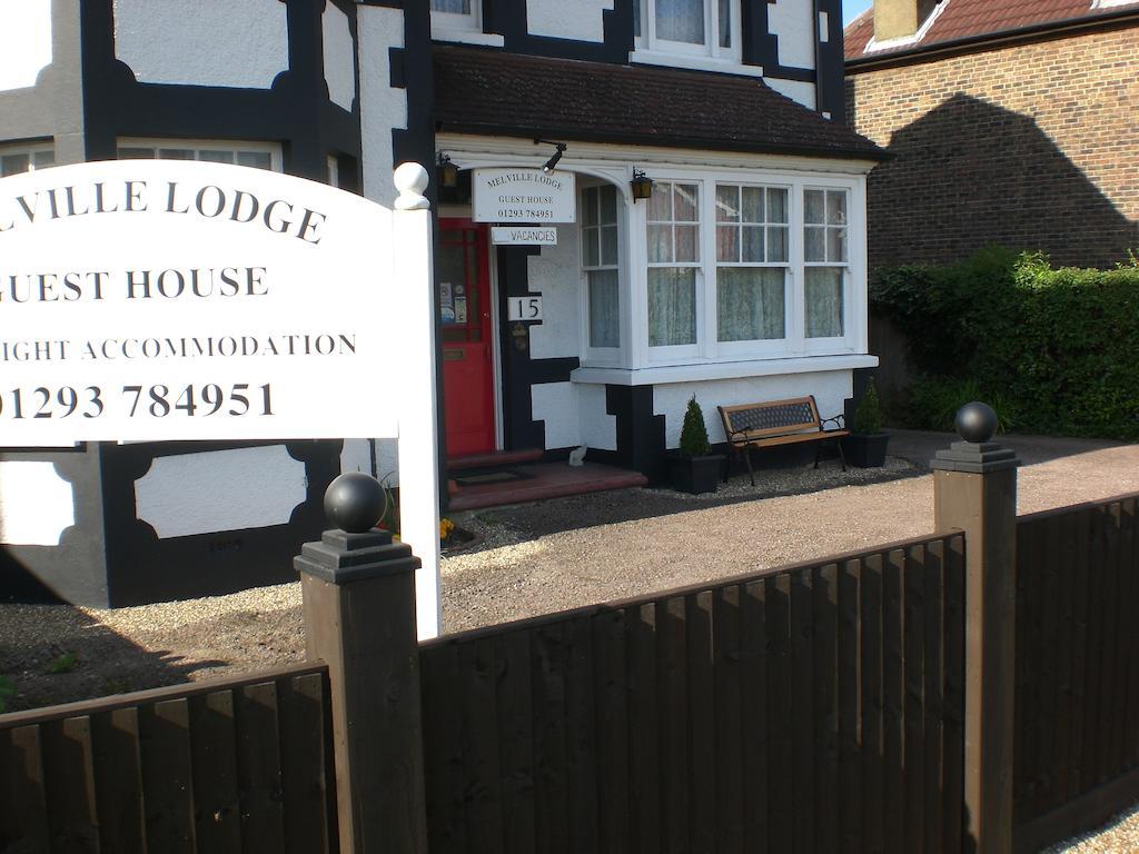 Melville Lodge Gatwick ホーリー エクステリア 写真